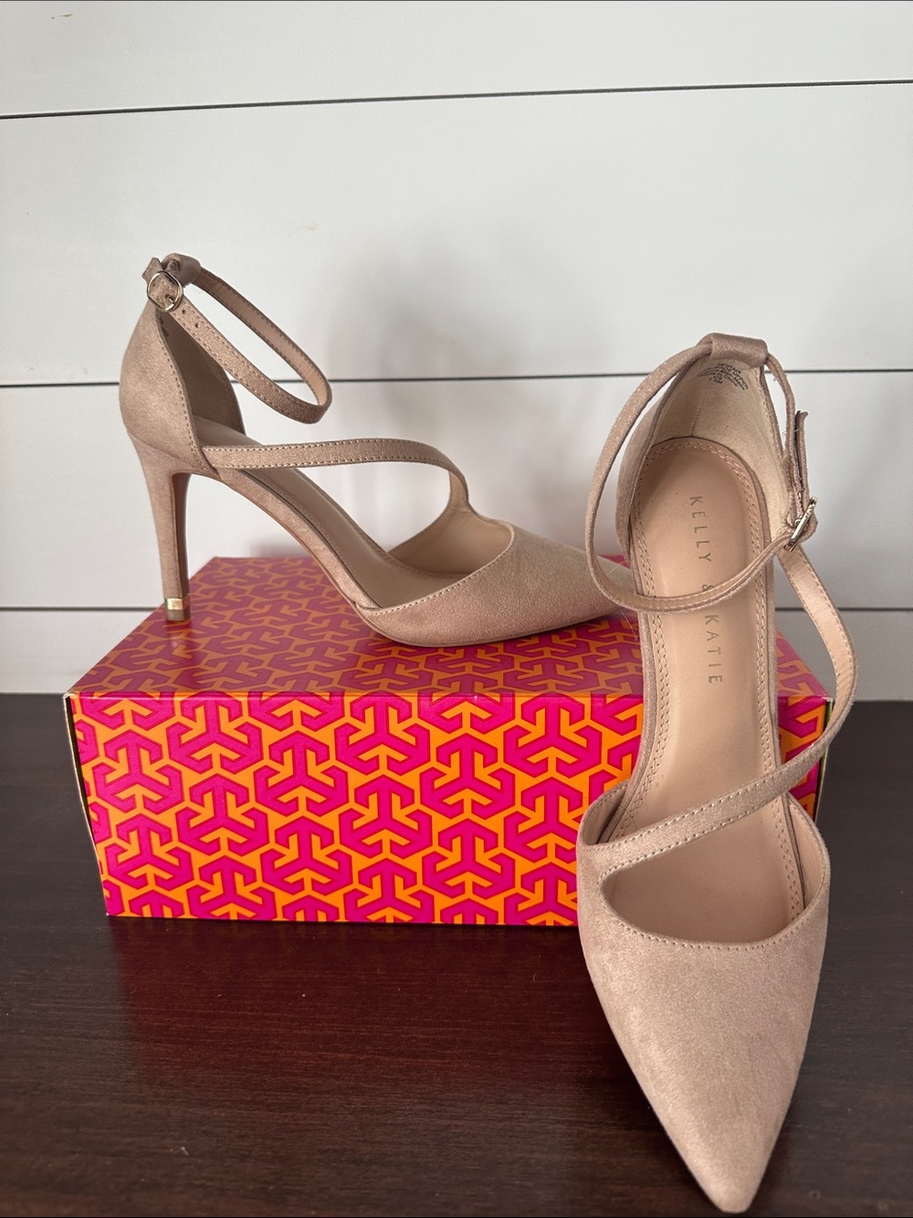 Kelly & Katie Blush Nude Pointed Toe Ankle Strap Heels EUC